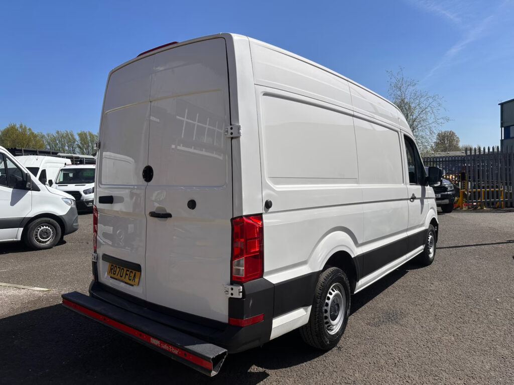 2020 70 Volkswagen Crafter 2.0 TDI CR35 Startline Panel Van 5dr RWD MWB +VAT