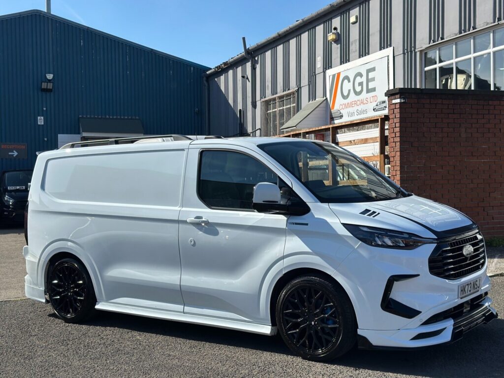 2023 FORD TRANSIT CUSTOM 2.0 300 136ps Van Limited SWB MCR SPORTS EDITION AUTO