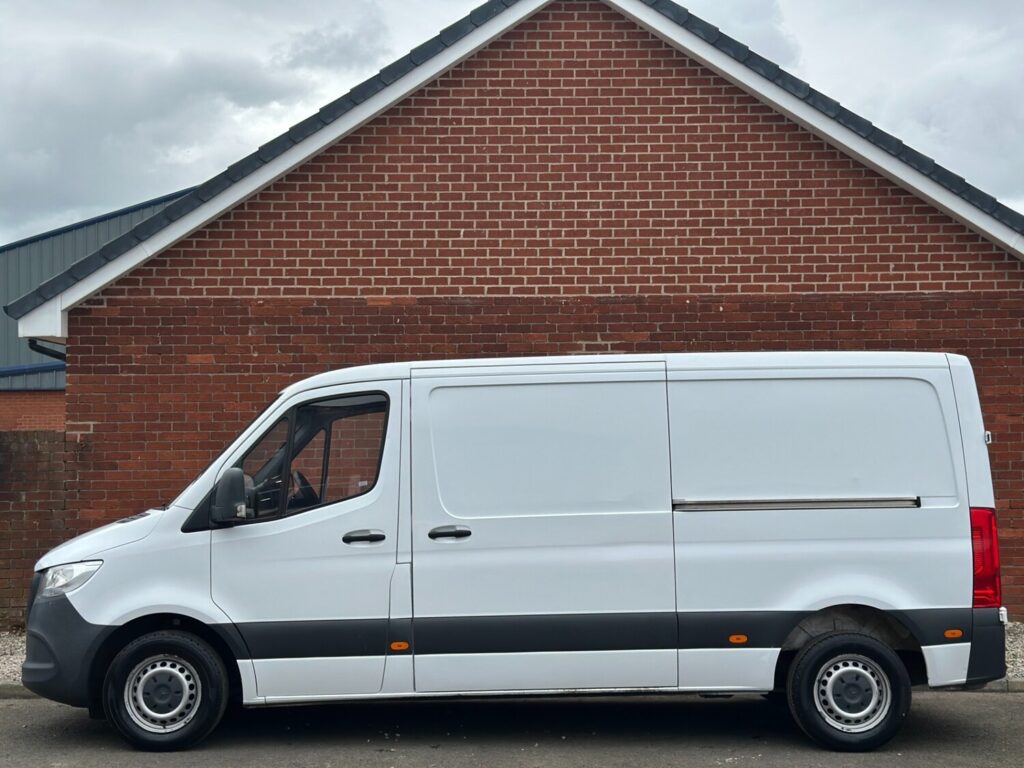 2021 Mercedes-Benz Sprinter 2.1 314 CDI FWD MWB L2 H1 Euro 6 5dr LOW ROOF +VAT