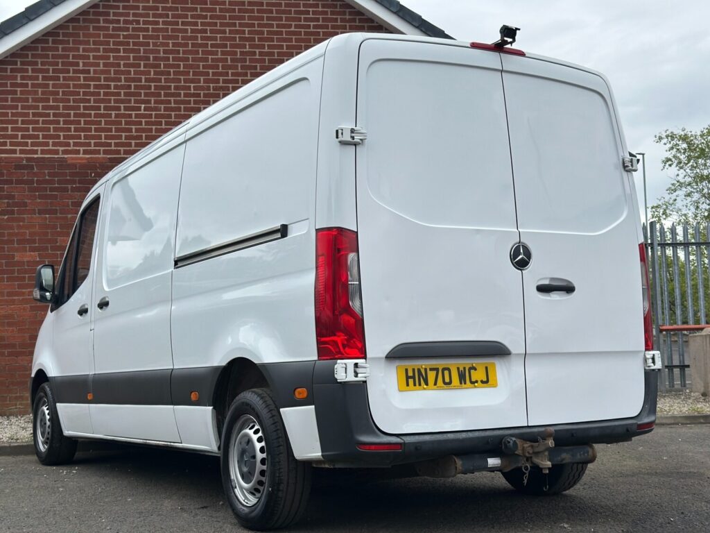 2021 Mercedes-Benz Sprinter 2.1 314 CDI FWD MWB L2 H1 Euro 6 5dr LOW ROOF +VAT