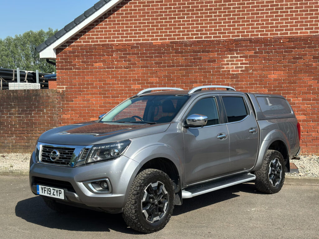 2019 Nissan Navara 2.3 dCi Tekna Pickup Double Cab Diesel Manual 4WD Euro 6 +VAT
