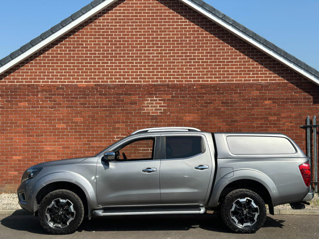 2019 Nissan Navara 2.3 dCi Tekna Pickup Double Cab Diesel Manual 4WD Euro 6 +VAT