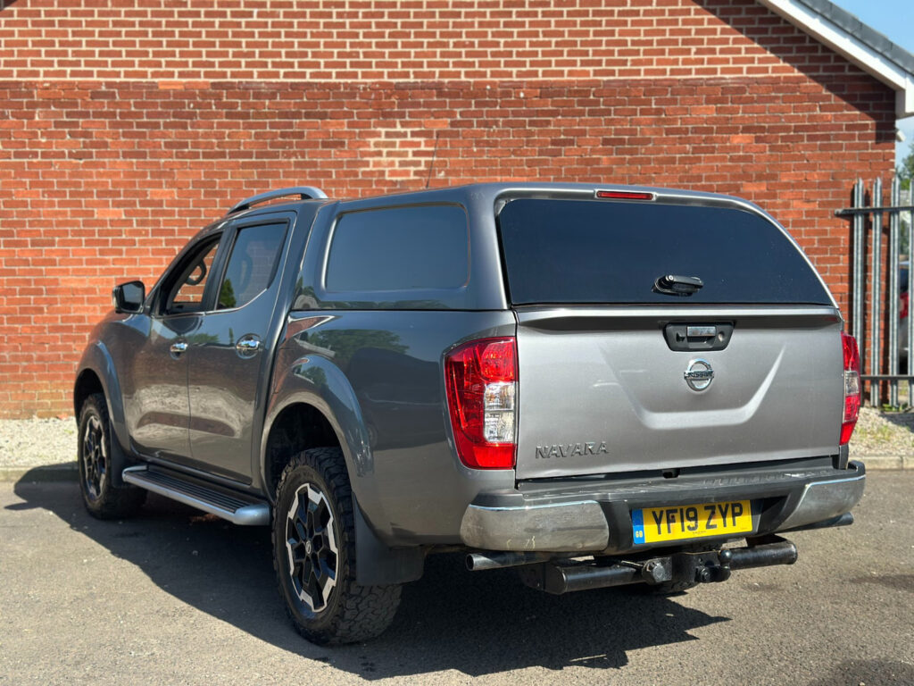 2019 Nissan Navara 2.3 dCi Tekna Pickup Double Cab Diesel Manual 4WD Euro 6 +VAT