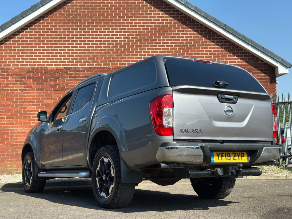 2019 Nissan Navara 2.3 dCi Tekna Pickup Double Cab Diesel Manual 4WD Euro 6 +VAT