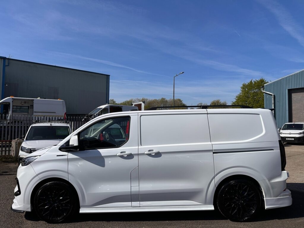 2023 FORD TRANSIT CUSTOM 2.0 300 136ps Van Limited SWB MCR SPORTS EDITION AUTO