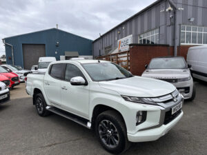 2021 Mitsubishi L200 2.2 DI-D DC Barbarian Pickup Double Cab 4dr Manual 4WD