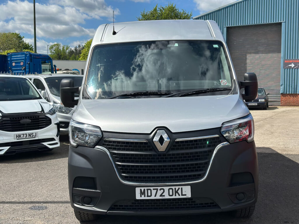 2022 72 Renault Master 2.3 dCi 35 Business Panel Van 4dr FWD LWB Medium Roof