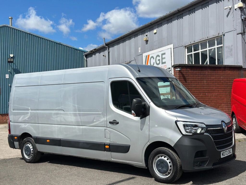 2022 72 Renault Master 2.3 dCi 35 Business Panel Van 4dr FWD LWB Medium Roof