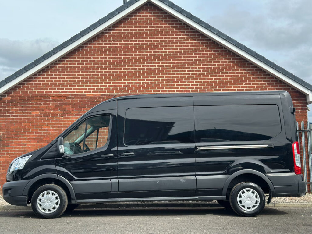 2019 2019 Ford Transit 2.0 310 EcoBlue FWD L3 H2 Euro 6 5dr *BLACK - HUGE SPEC*