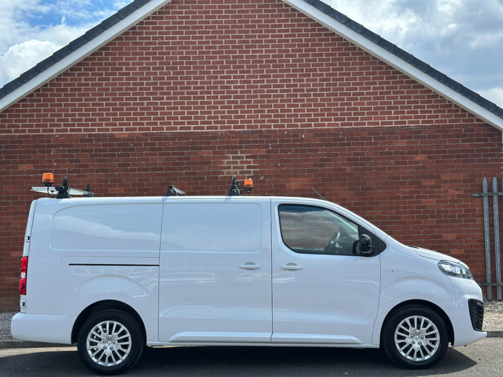 2023 73 Vauxhall Vivaro 1.5 Turbo D 2900 Pro Panel Van 6dr Manual L2 H1 *NO VAT*
