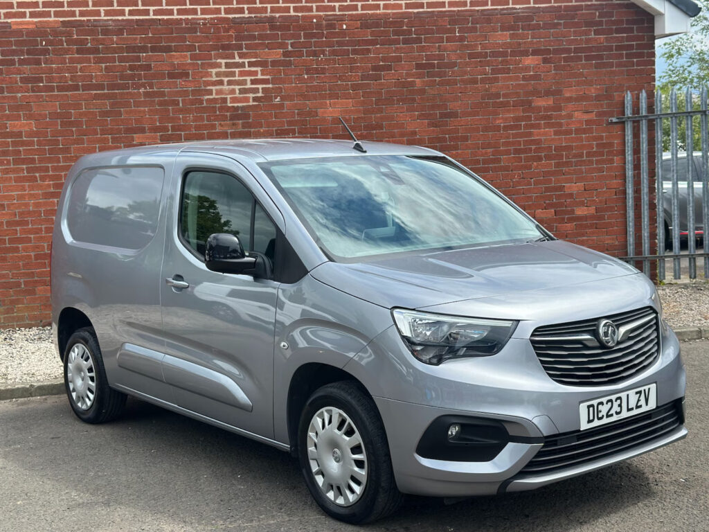 2023 Vauxhall Combo 1.5 Turbo D 2300 Pro L1 H1 Euro 6 5dr 3 SEATS *NO VAT*