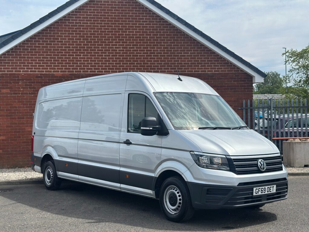 Volkswagen Crafter 2.0 TDI CR35 Trendline 177ps RWD LWB High Roof Euro 6 *SILVER