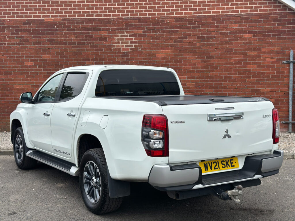 2021 Mitsubishi L200 2.2 DI-D DC Barbarian Pickup Double Cab Diesel Manual