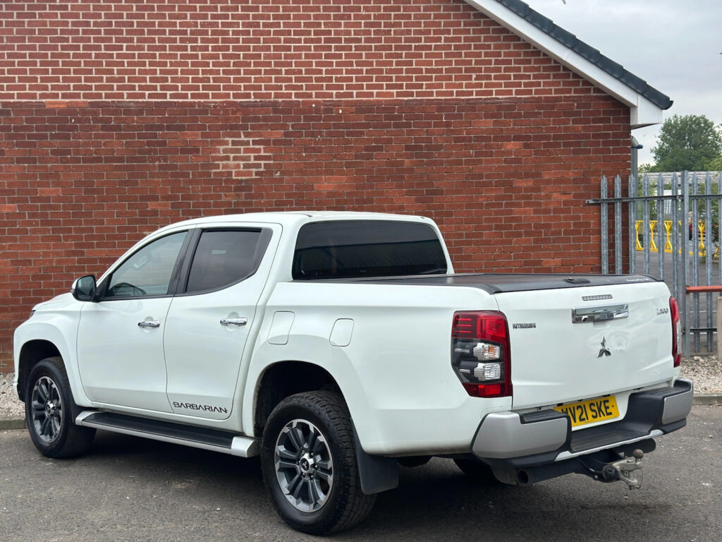 2021 Mitsubishi L200 2.2 DI-D DC Barbarian Pickup Double Cab Diesel Manual