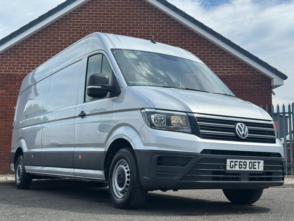 Volkswagen Crafter 2.0 TDI CR35 Trendline 177ps RWD LWB High Roof Euro 6 *SILVER