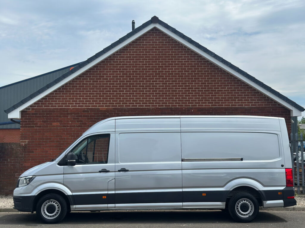 Volkswagen Crafter 2.0 TDI CR35 Trendline 177ps RWD LWB High Roof Euro 6 *SILVER