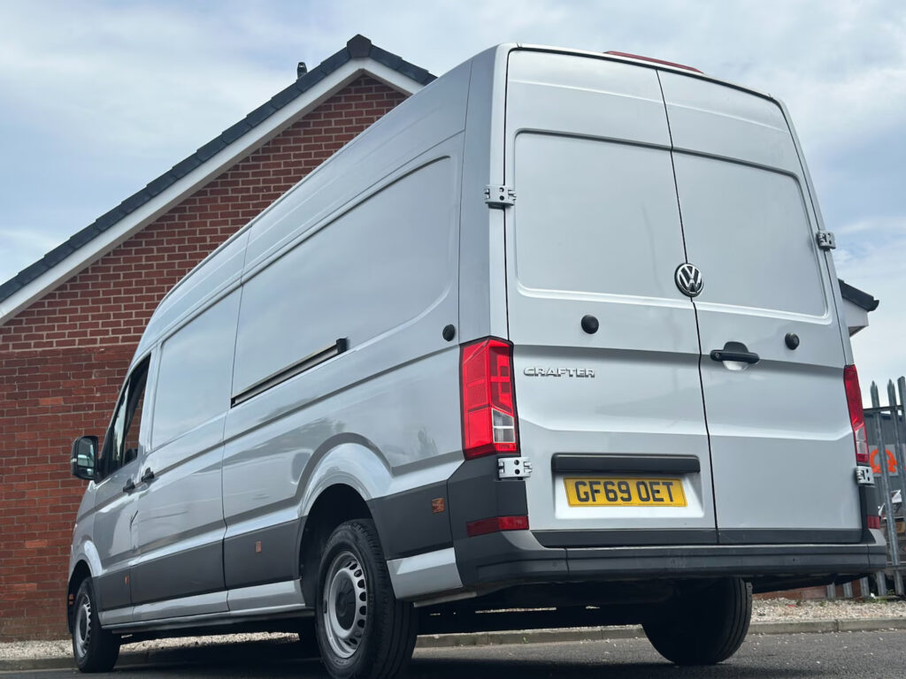 Volkswagen Crafter 2.0 TDI CR35 Trendline 177ps RWD LWB High Roof Euro 6 *SILVER