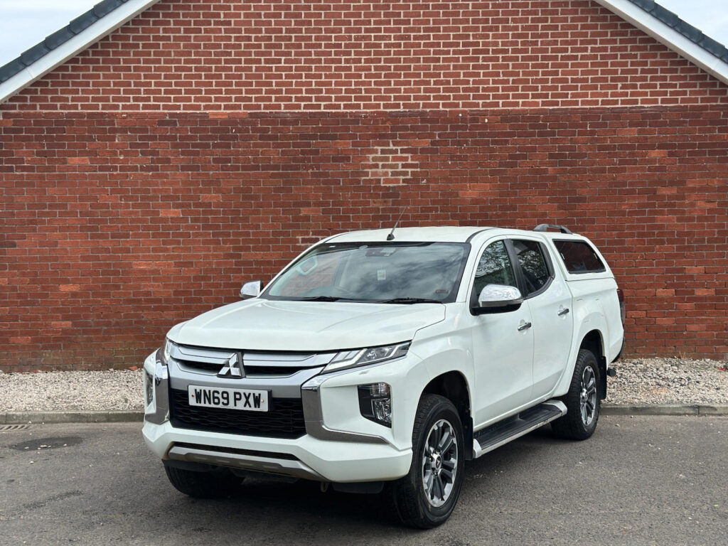 2019 69 Mitsubishi L200 2.2 DI-D DC Warrior Pickup Double Cab Auto 4WD Euro 6