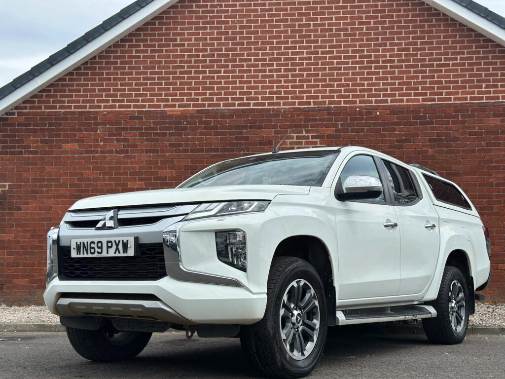 2019 69 Mitsubishi L200 2.2 DI-D DC Warrior Pickup Double Cab Auto 4WD Euro 6