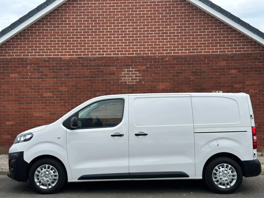 2021 71 Vauxhall Vivaro 1.5 Turbo D 2700 Dynamic Panel Van 6dr L1 H1 Euro
