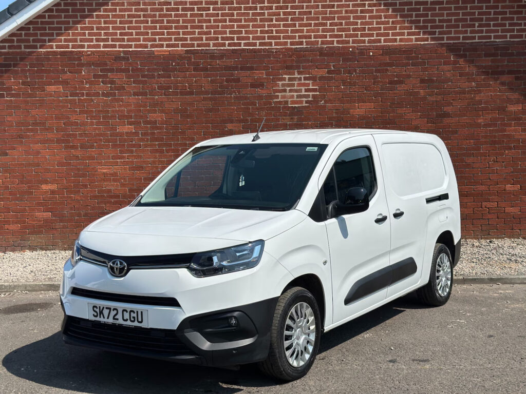 2022 72 Toyota PROACE CITY 1.5 BlueHDi Icon Long Panel Van LWB Euro 6 *3 SEATS*