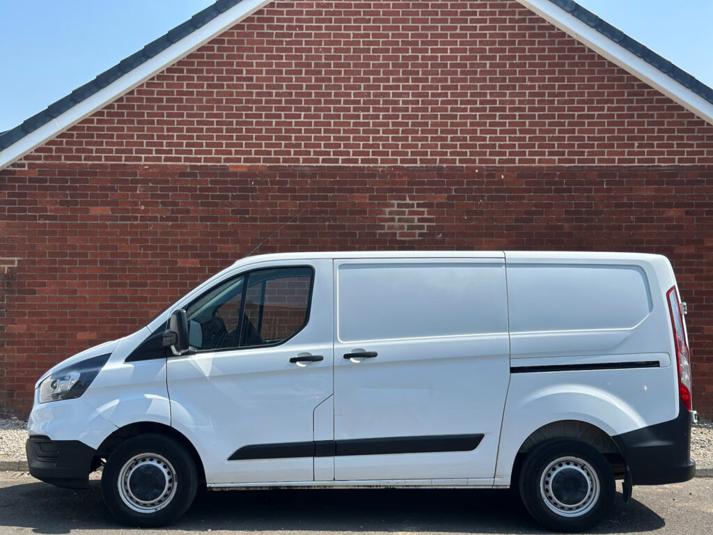 2018 Ford Transit Custom 2.0 TDCi 105ps Low Roof Van PANEL VAN Diesel Manual