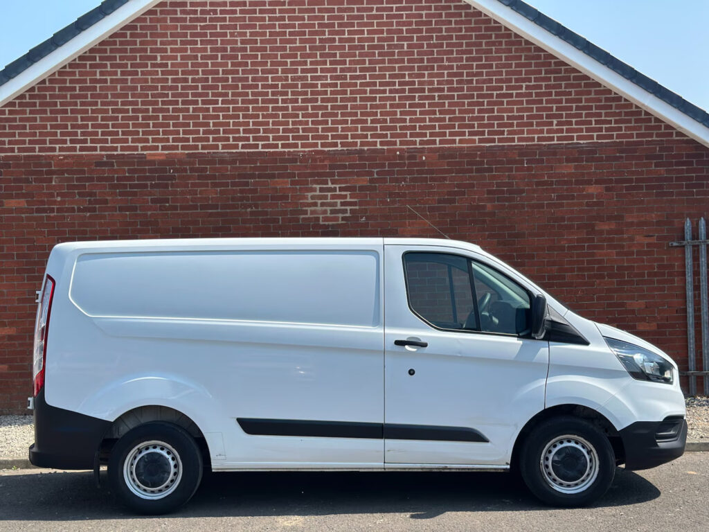 2018 Ford Transit Custom 2.0 TDCi 105ps Low Roof Van PANEL VAN Diesel Manual