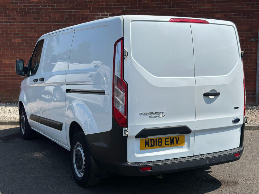 2018 Ford Transit Custom 2.0 TDCi 105ps Low Roof Van PANEL VAN Diesel Manual