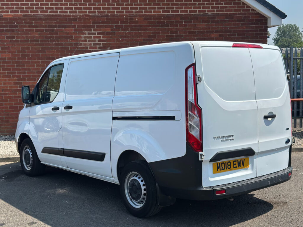 2018 Ford Transit Custom 2.0 TDCi 105ps Low Roof Van PANEL VAN Diesel Manual