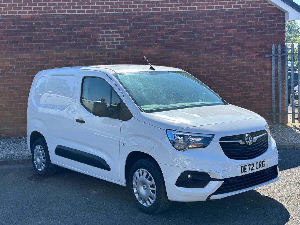 2022 72 Vauxhall Combo 1.5 Turbo D 2000 Sportive Panel Van 5dr Manual L1 *NO VAT