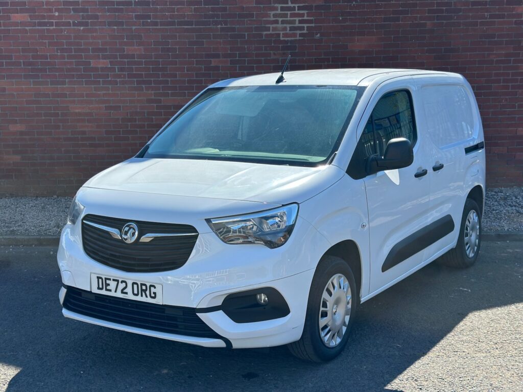 2022 72 Vauxhall Combo 1.5 Turbo D 2000 Sportive Panel Van 5dr Manual L1 *NO VAT