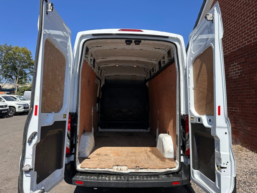 2023 73 Ford Transit 2.0 350 EcoBlue Leader FWD L3 H3 Euro 6 (s/s) 5dr
