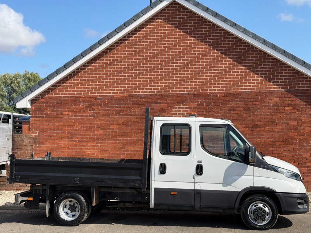 2023 Iveco Daily 2.3D HPI 14V 35C 3750 L3 DOUBLE CAB TIPPER *AIR CON*