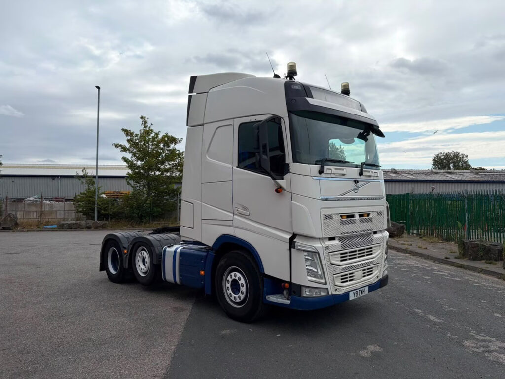 2017 VOLVO FH500 6X2