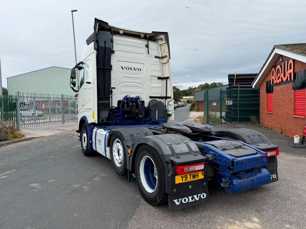 2017 VOLVO FH500 6X2