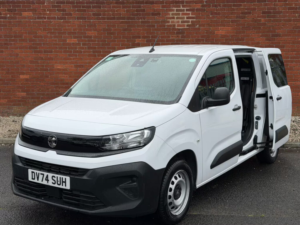 2024 74 Vauxhall Combo 1.5 Turbo D 2300 Prime XL Crew Van LWB Euro 6 6dr 5 SEATS