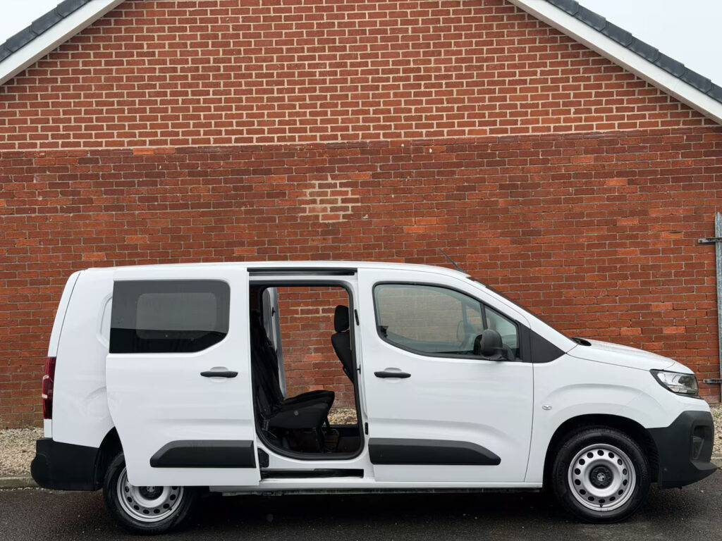 2024 74 Vauxhall Combo 1.5 Turbo D 2300 Prime XL Crew Van LWB Euro 6 6dr 5 SEATS