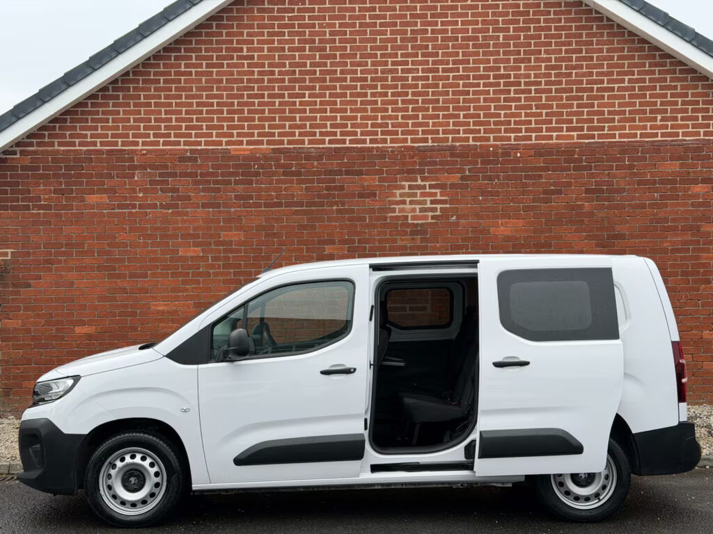 2024 74 Vauxhall Combo 1.5 Turbo D 2300 Prime XL Crew Van LWB Euro 6 6dr 5 SEATS