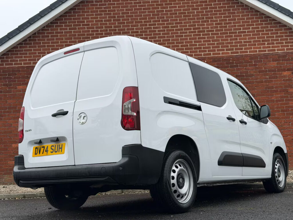 2024 74 Vauxhall Combo 1.5 Turbo D 2300 Prime XL Crew Van LWB Euro 6 6dr 5 SEATS