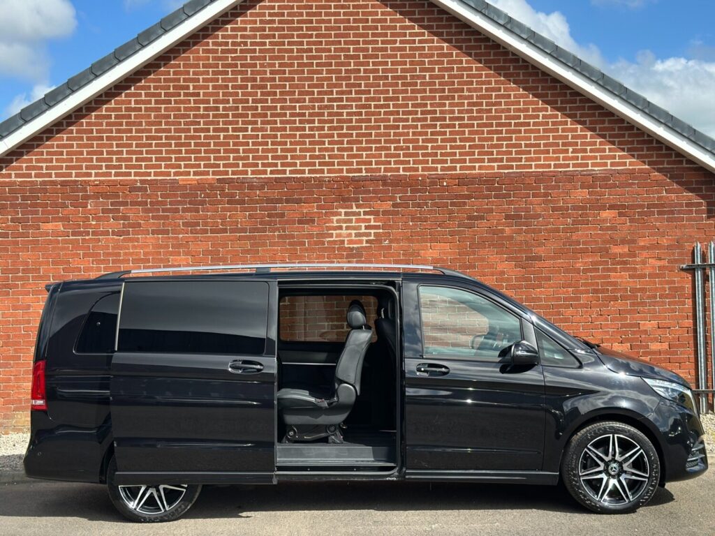 2023 73 Mercedes-Benz V Class 2.0 V220d AMG Line G-Tronic+ 5dr XLWB *7 SEATS*