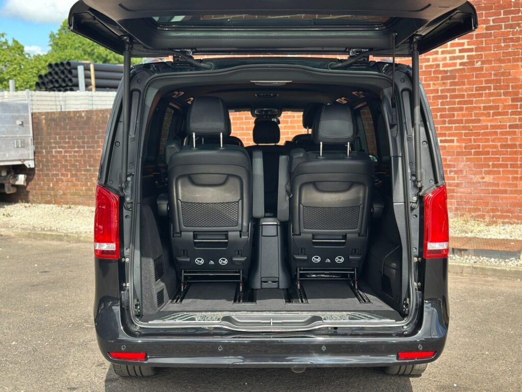 2023 73 Mercedes-Benz V Class 2.0 V220d AMG Line G-Tronic+ 5dr XLWB *7 SEATS*