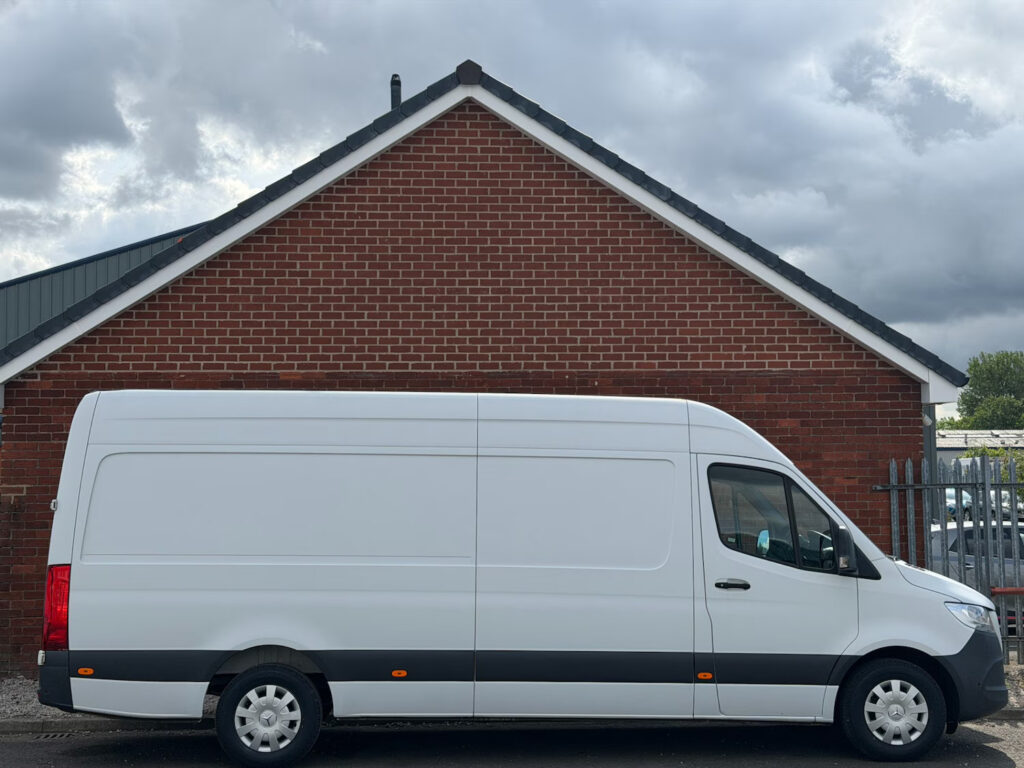 2020 70 Mercedes-Benz Sprinter 2.0 317 CDI Premium G-Tronic RWD L3 H2 +VAT