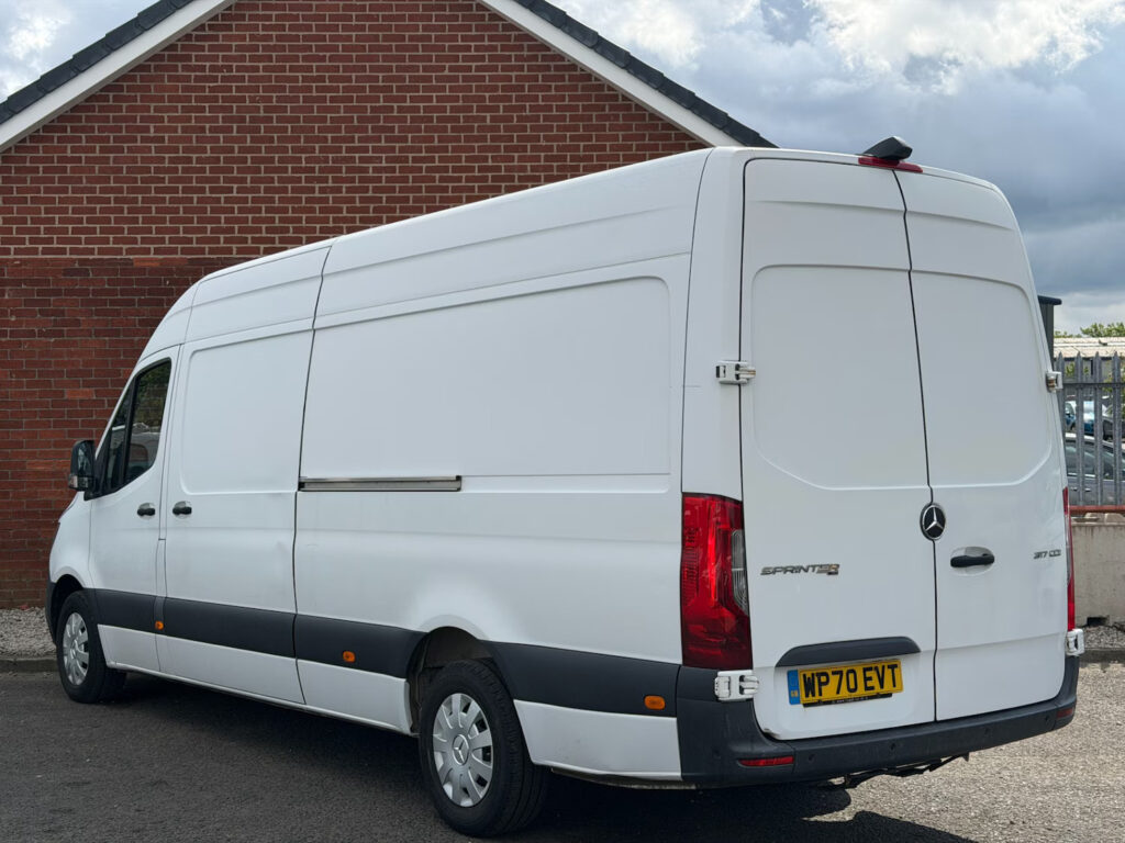 2020 70 Mercedes-Benz Sprinter 2.0 317 CDI Premium G-Tronic RWD L3 H2 +VAT